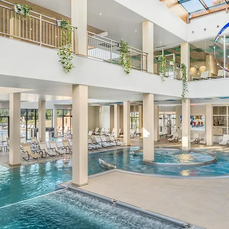Movenpick And Fruske Terme ホテル