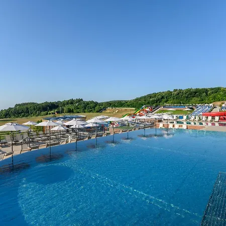 Movenpick And Fruske Terme 酒店