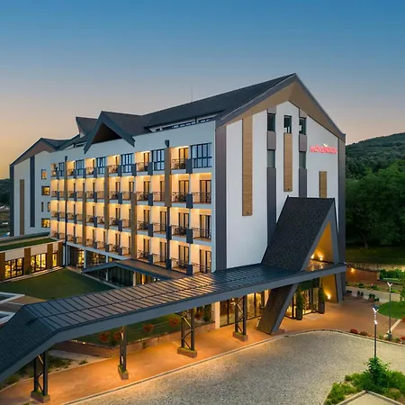 Movenpick And Fruske Terme 酒店 4*